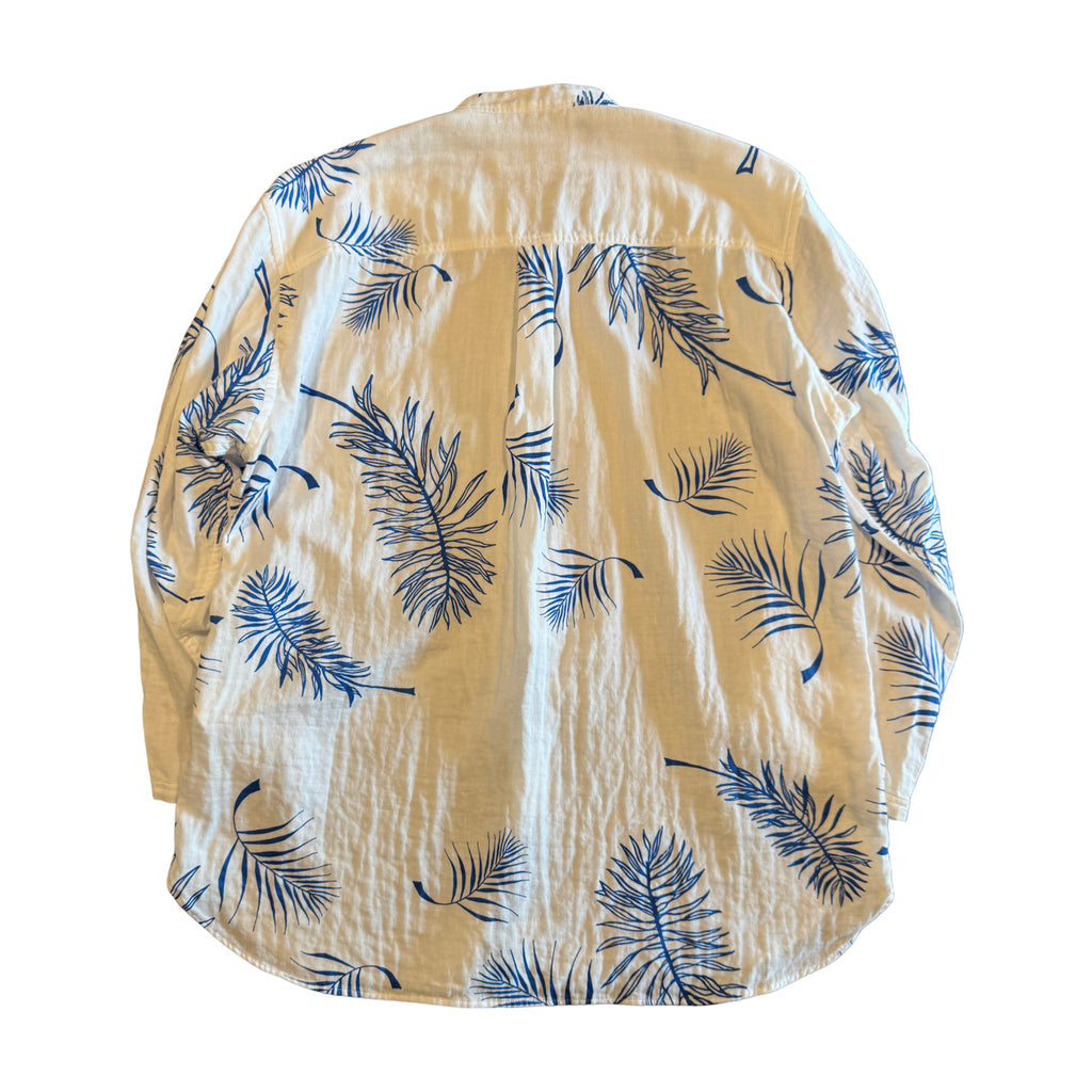 Band collar bracelet sleeve shirt / Palm leaf print Double gauze